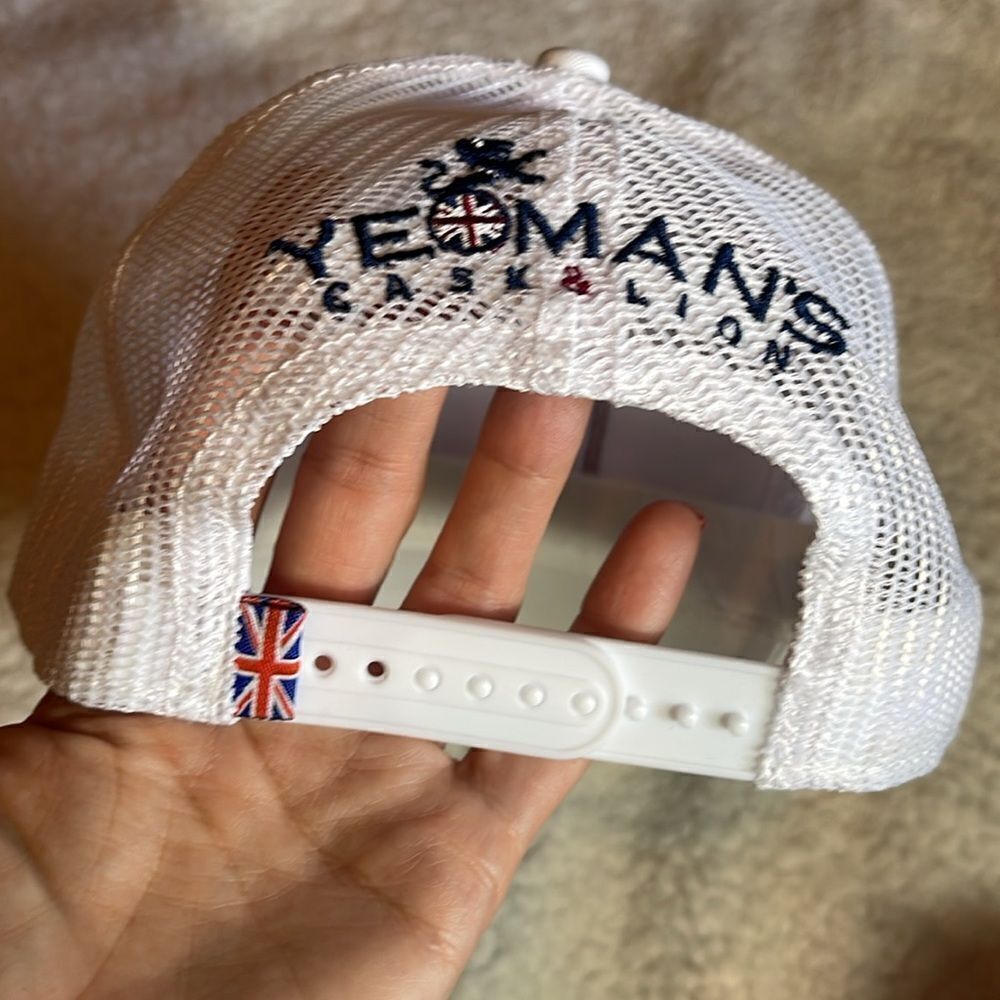 Yeomans Cask & lion hat - Picture 4 of 7
